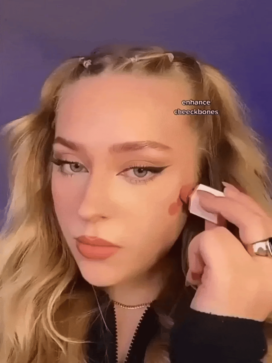 Sheglam Color Bloom Liquid Blush 5.2ml - Swipe Right (Natural Finish)